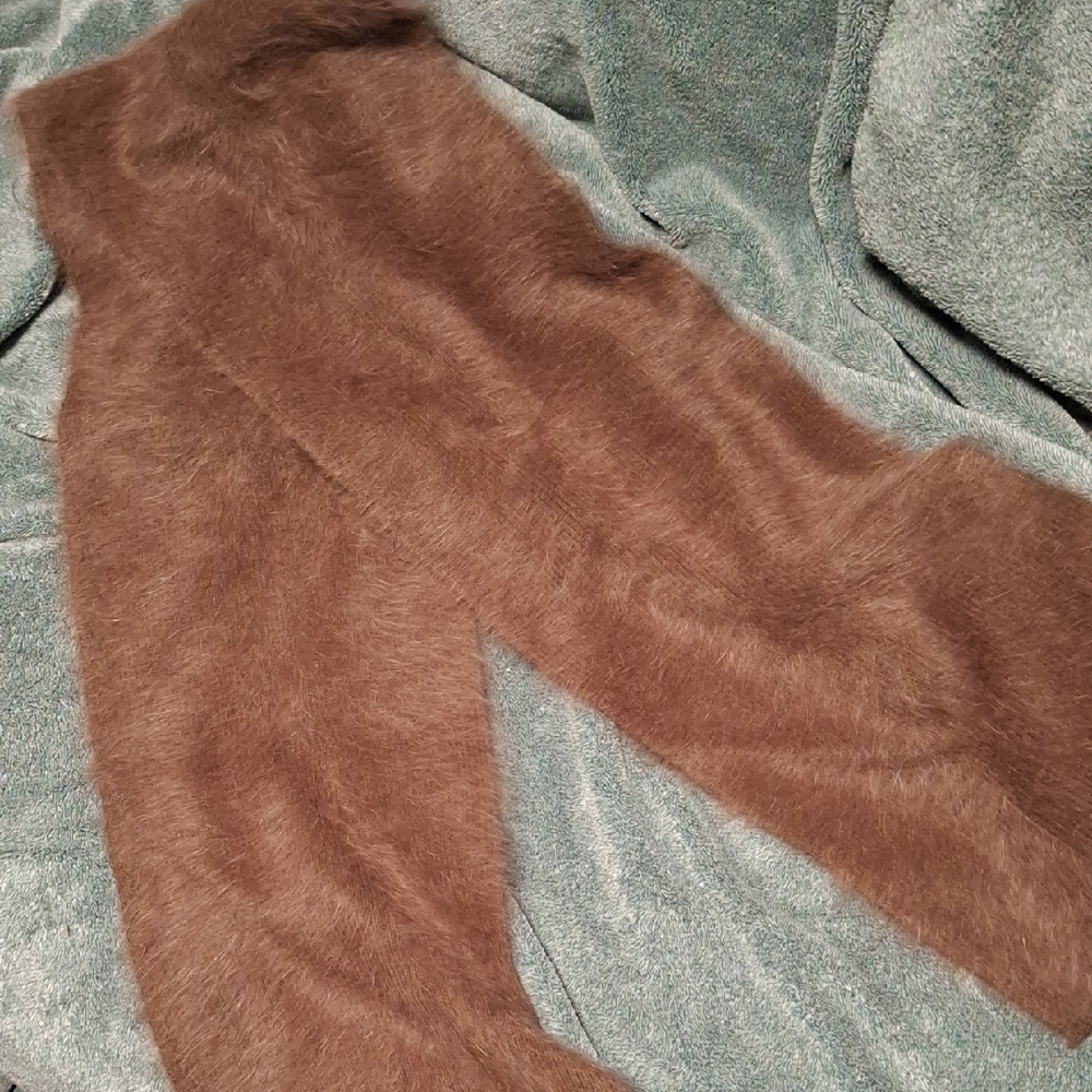80% Angora/20%Nylon